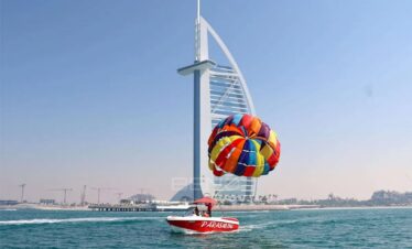 SOAR ABOVE THE WAVES – JUMEIRAH 3 LUXURY PARASAILING